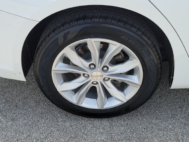 Used 2025 Chevrolet Malibu LT FWD image 7