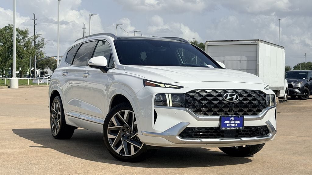 Used 2022 Hyundai Santa Fe Calligraphy FWD image 2