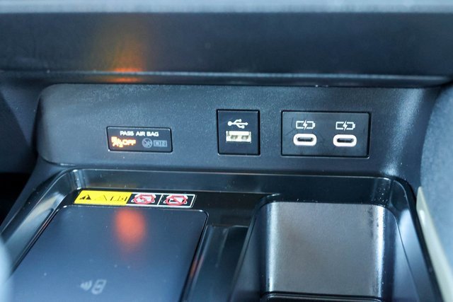 Used 2025 Toyota Camry LE image 21