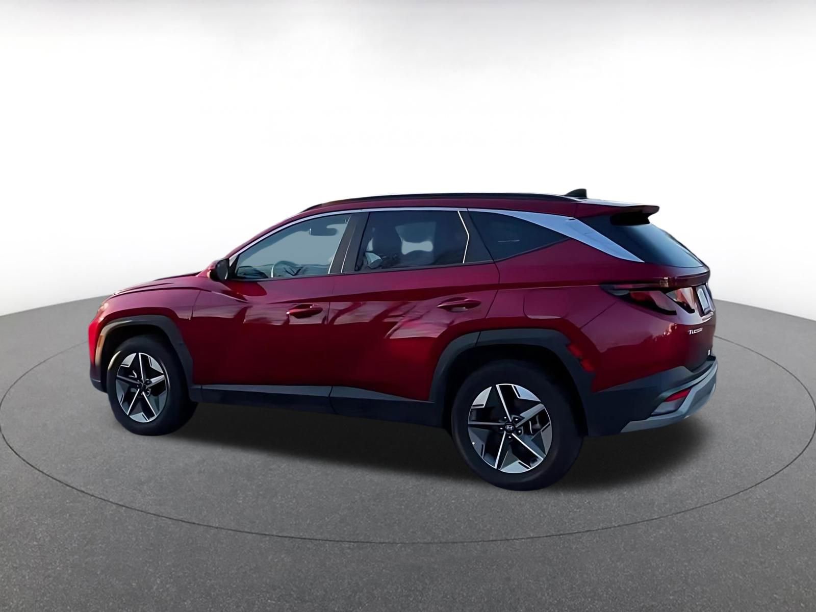Used 2025 Hyundai Tucson SEL AWD/4WD image 4
