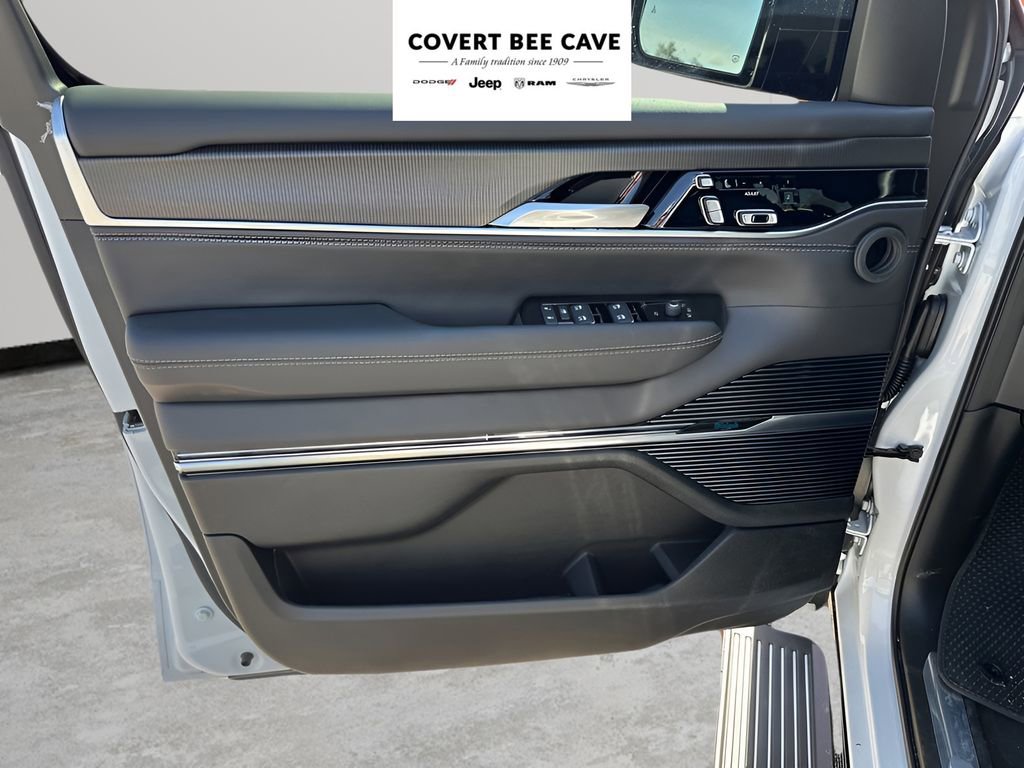 New 2026 Jeep Grand Wagoneer Summit image 29
