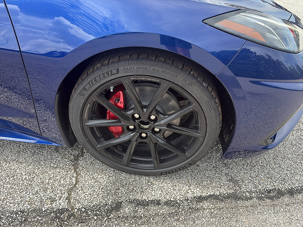 New 2027 Chevrolet Corvette Stingray Coupe w/ Stealth Interior Trim Package RWD image 9