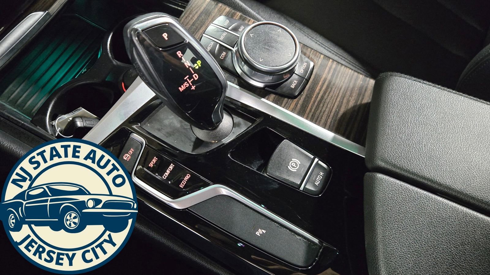 Used 2018 BMW 530i xDrive w/ Premium Package image 17