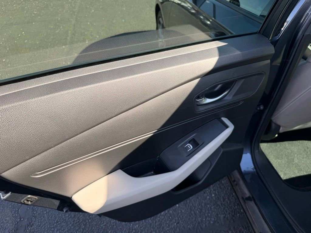 Used 2024 Honda Accord EX image 11