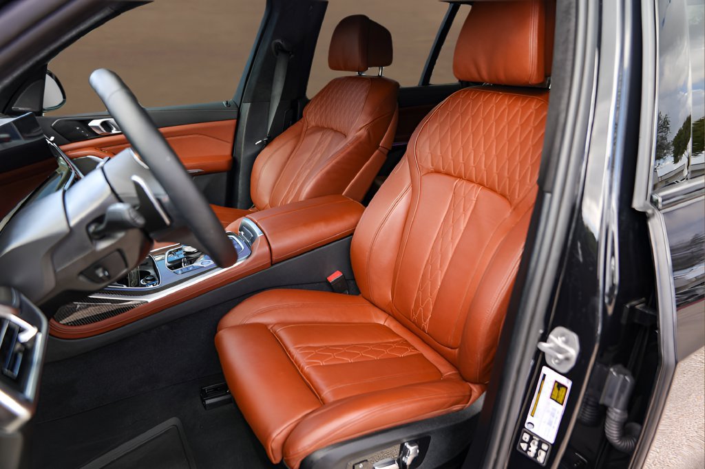 Used 2026 BMW X7 M60i w/ M Sport Professional Package AWD/4WD image 7