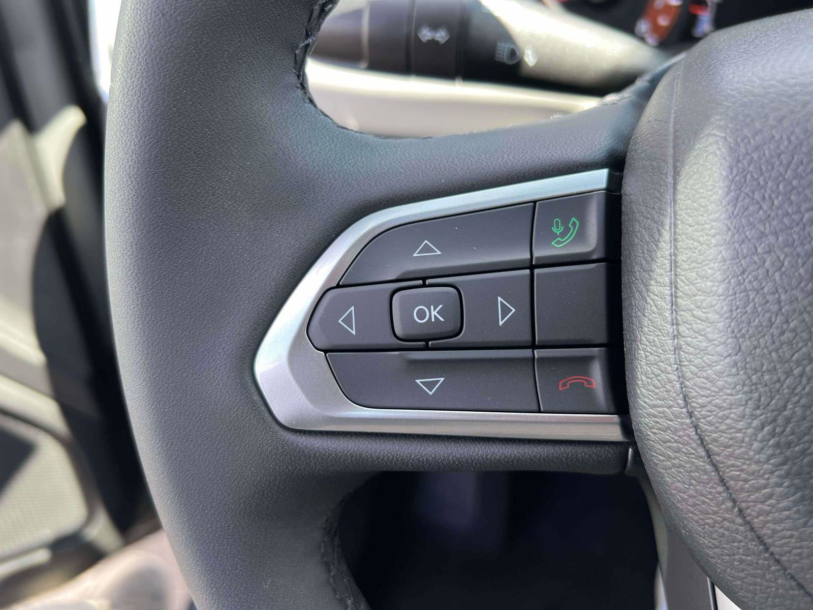 Used 2023 Jeep Compass Limited image 18