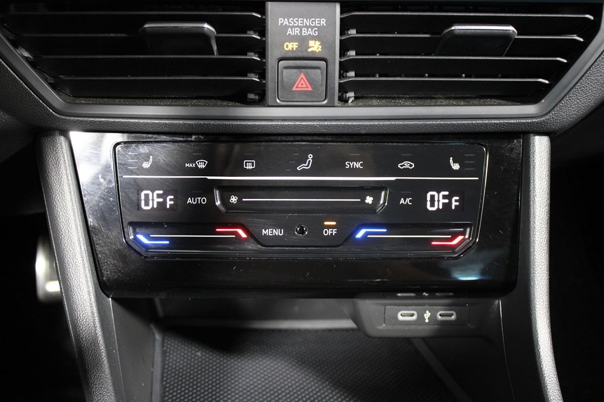 Used 2025 Volkswagen Jetta Sport FWD image 21