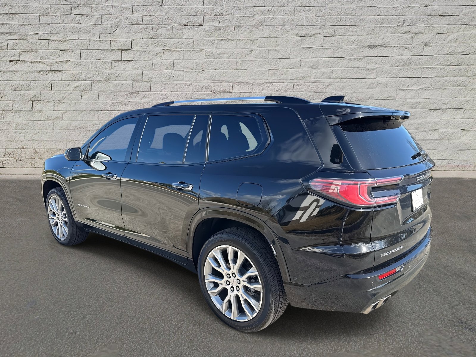 Used 2025 GMC Acadia Denali w/ Super Cruise Package image 7