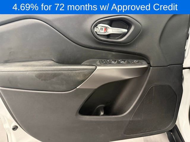 Used 2019 Jeep Cherokee Latitude Plus w/ Comfort/Convenience Group image 20