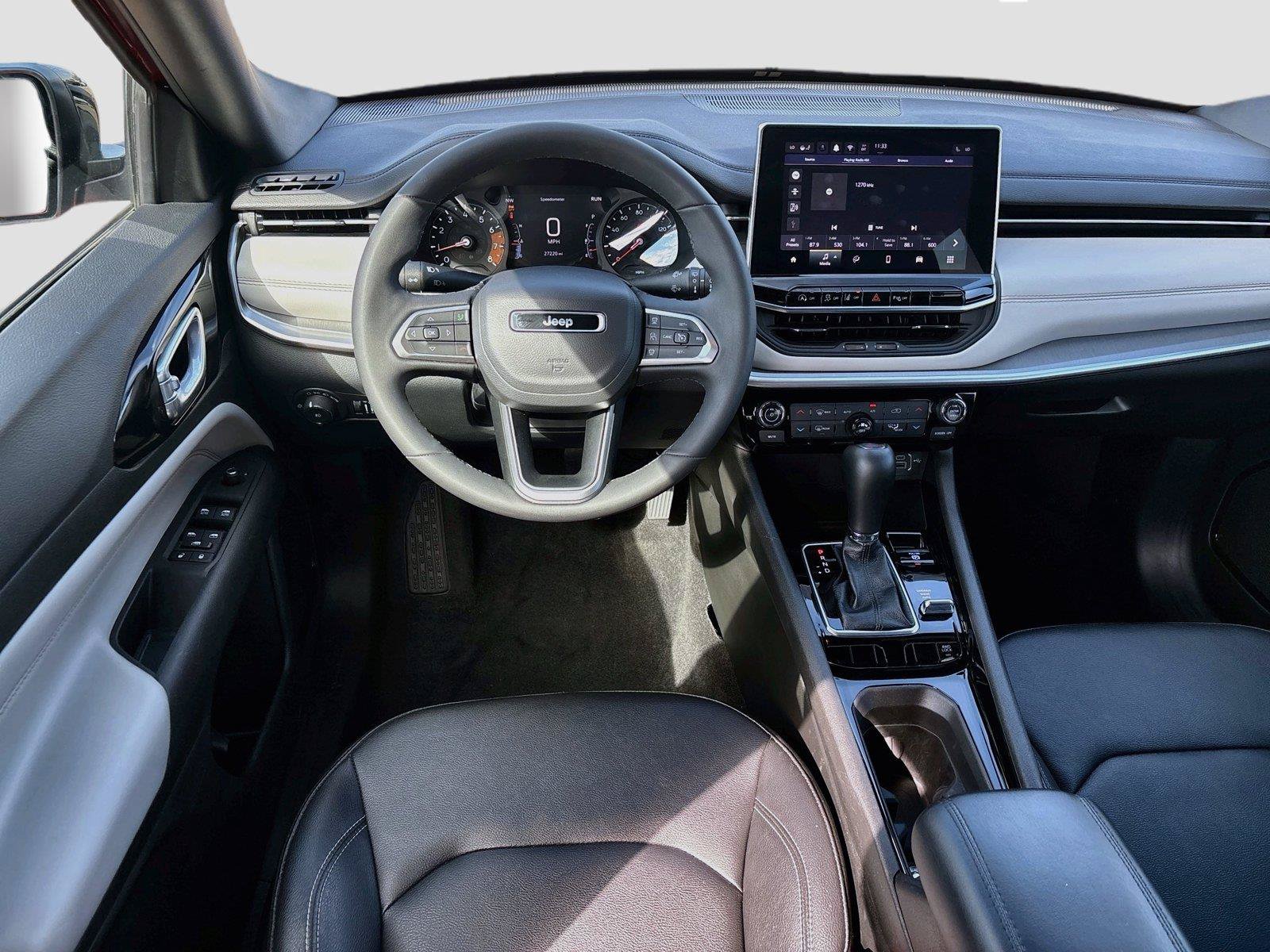 Certified 2025 Jeep Compass Limited AWD/4WD image 2