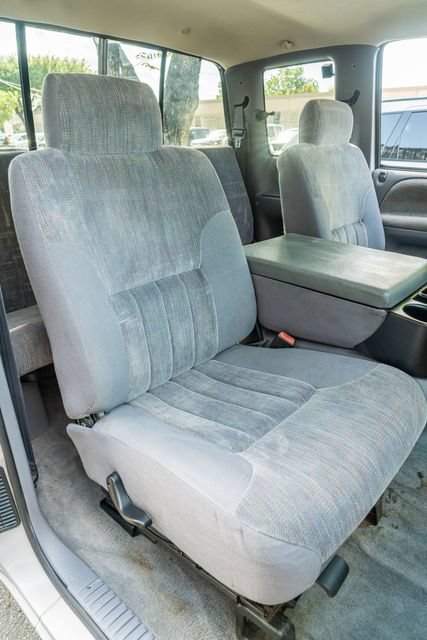 Used 1997 Dodge Ram 3500 Truck 4x4 Club Cab image 34