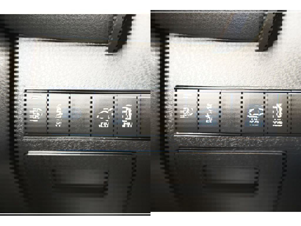 Used 2024 Toyota Camry SE image 21