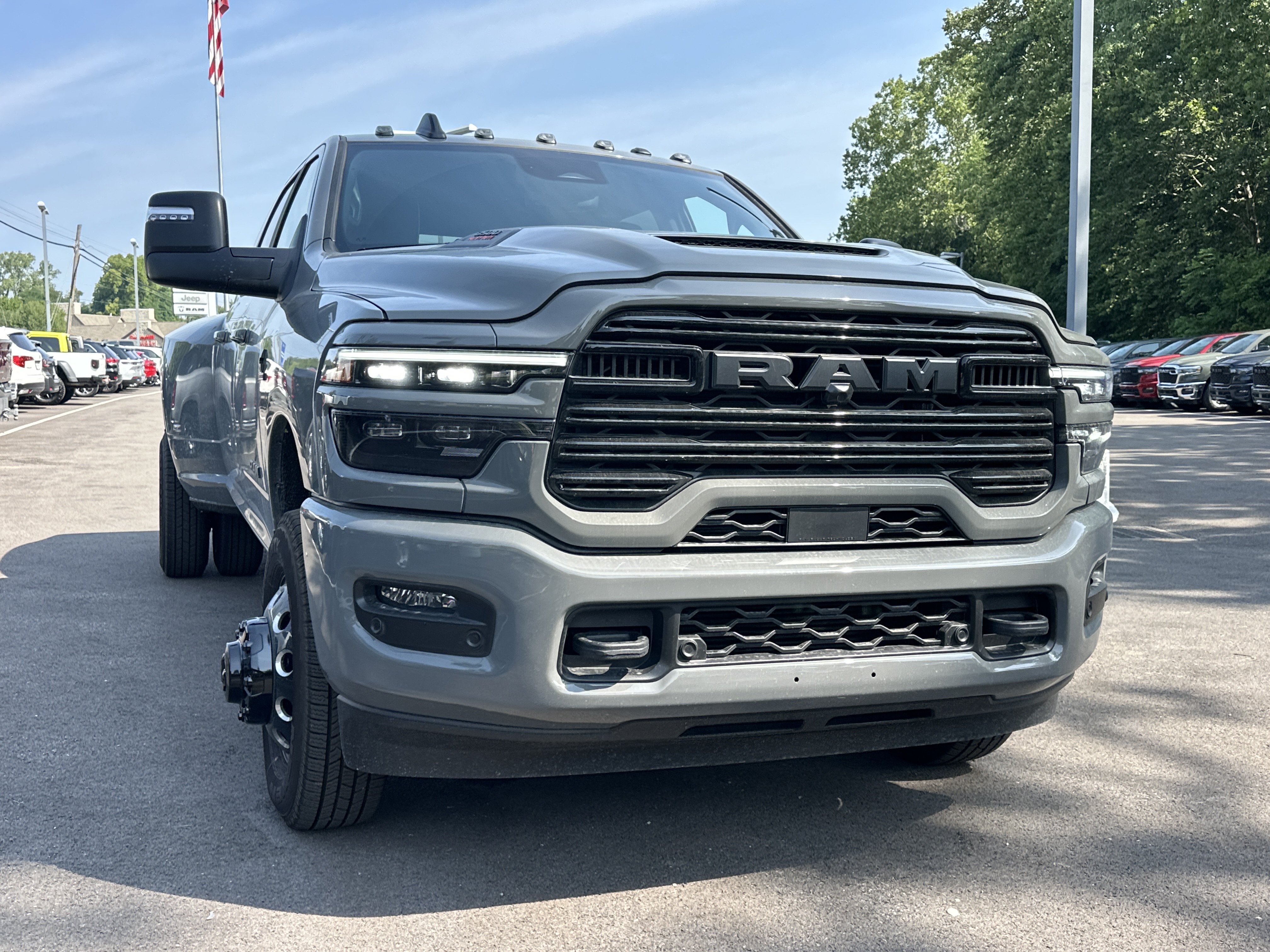 New 2026 RAM 3500 Laramie AWD/4WD image 22