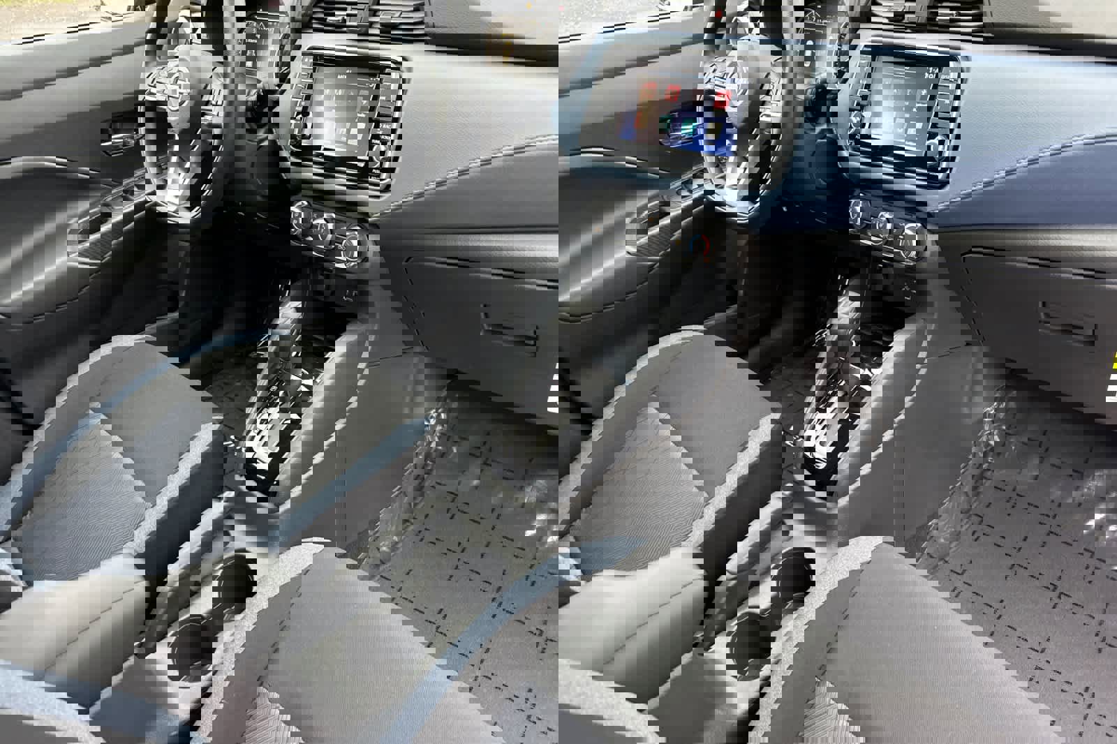 New 2025 Nissan Versa SV w/ Trunk Package image 15