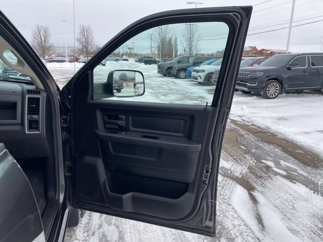 Used 2016 RAM 2500 Tradesman w/ Popular Equipment Group RWD image 31
