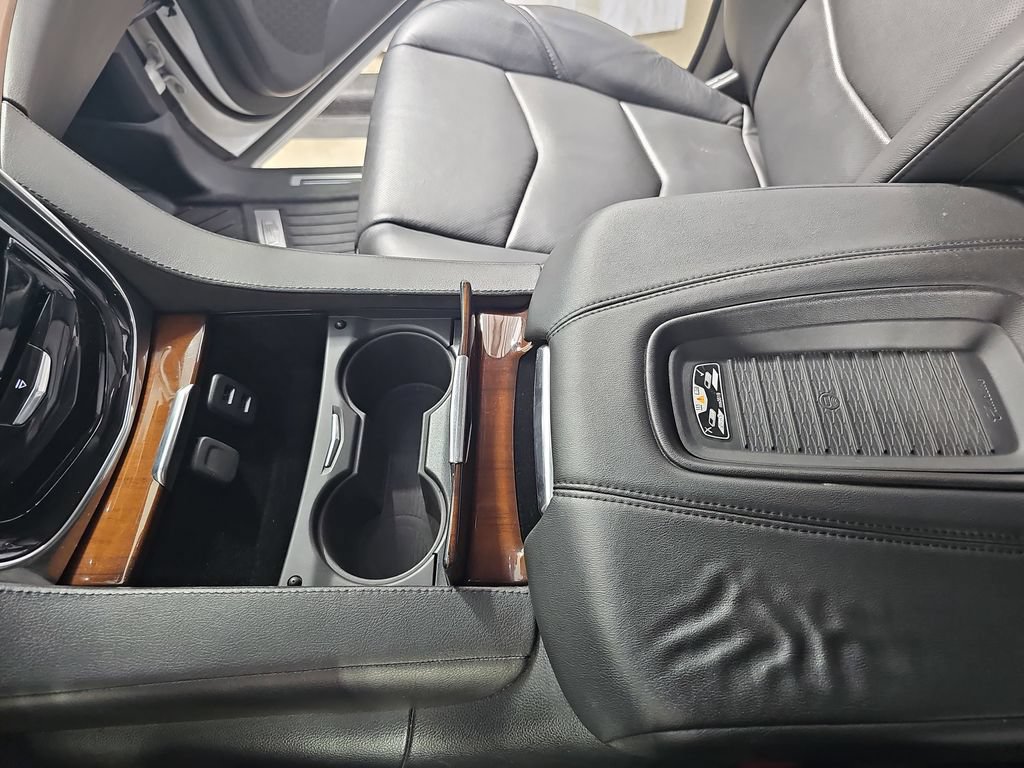 Certified 2018 Cadillac Escalade ESV Luxury AWD/4WD image 31