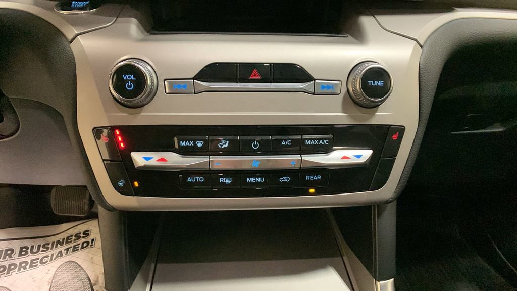 Used 2023 Ford Explorer XLT w/ Equipment Group 202A image 41