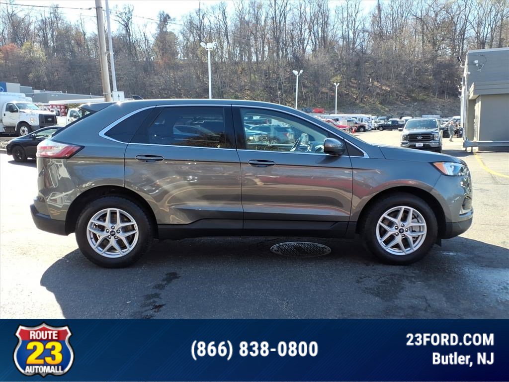 Certified 2022 Ford Edge SEL w/ Convenience Package AWD/4WD image 9