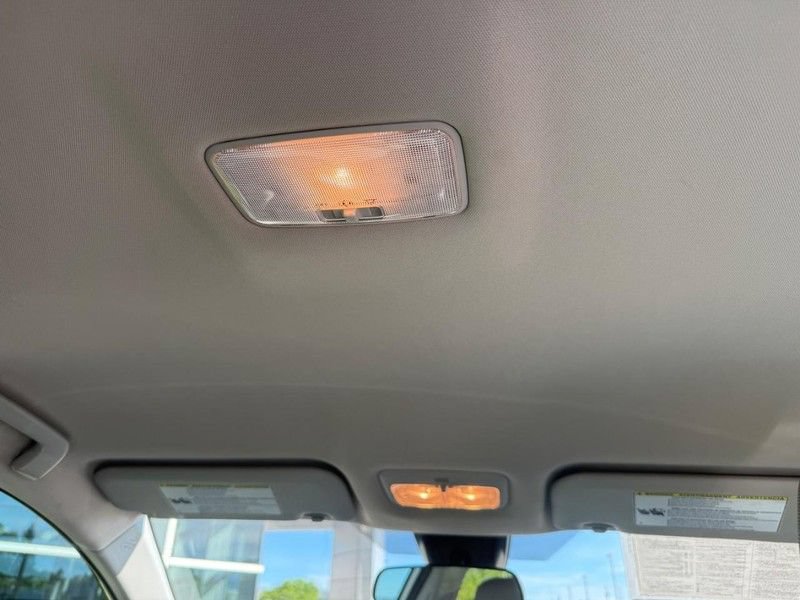 Used 2018 Toyota Corolla LE FWD image 15