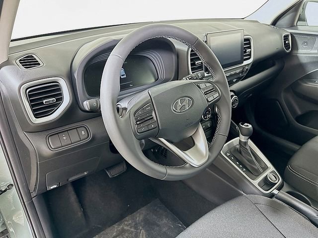 Certified 2025 Hyundai Venue SEL FWD image 12