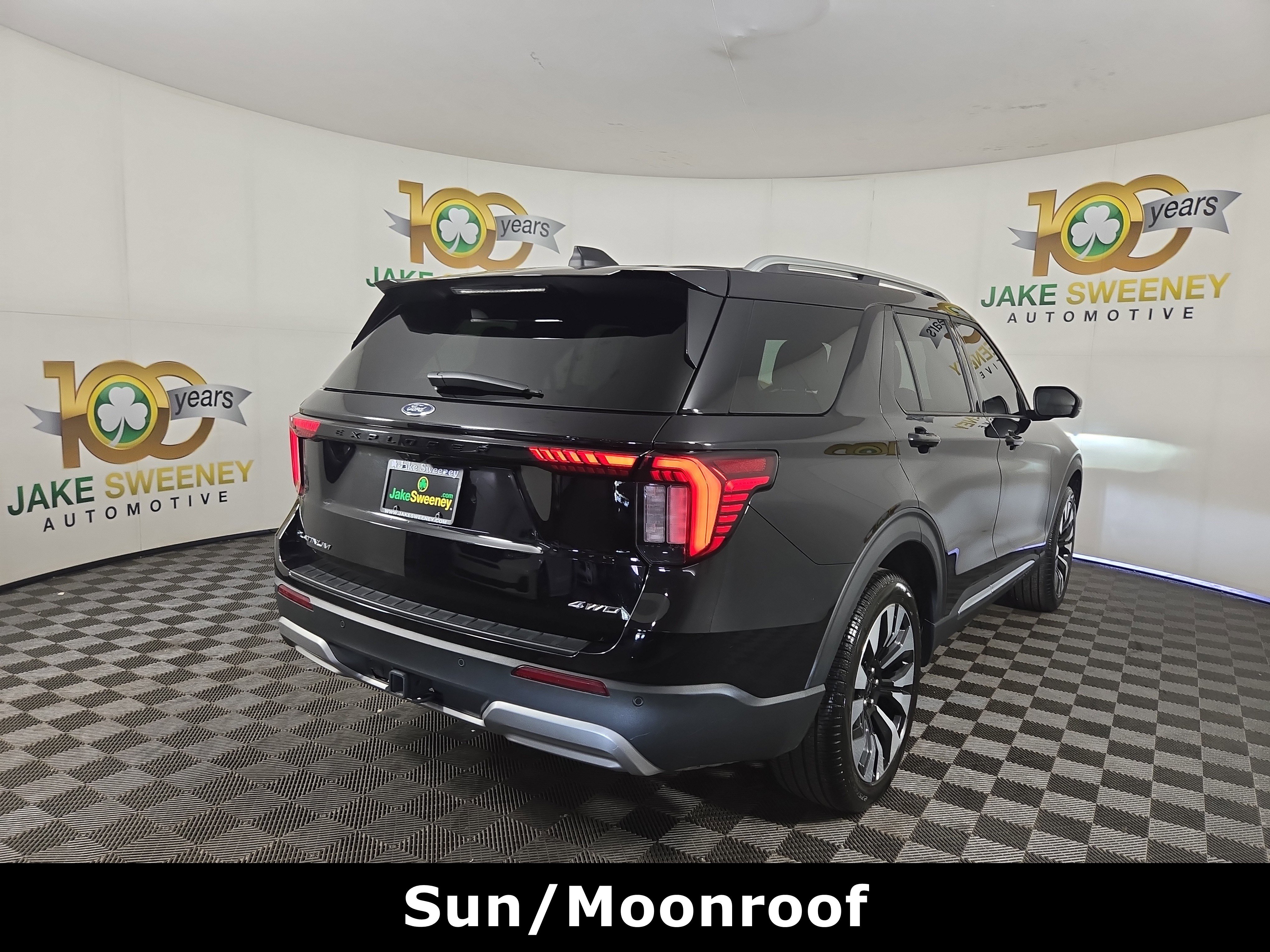 Used 2025 Ford Explorer Platinum w/ LUX Leather Package AWD/4WD image 9