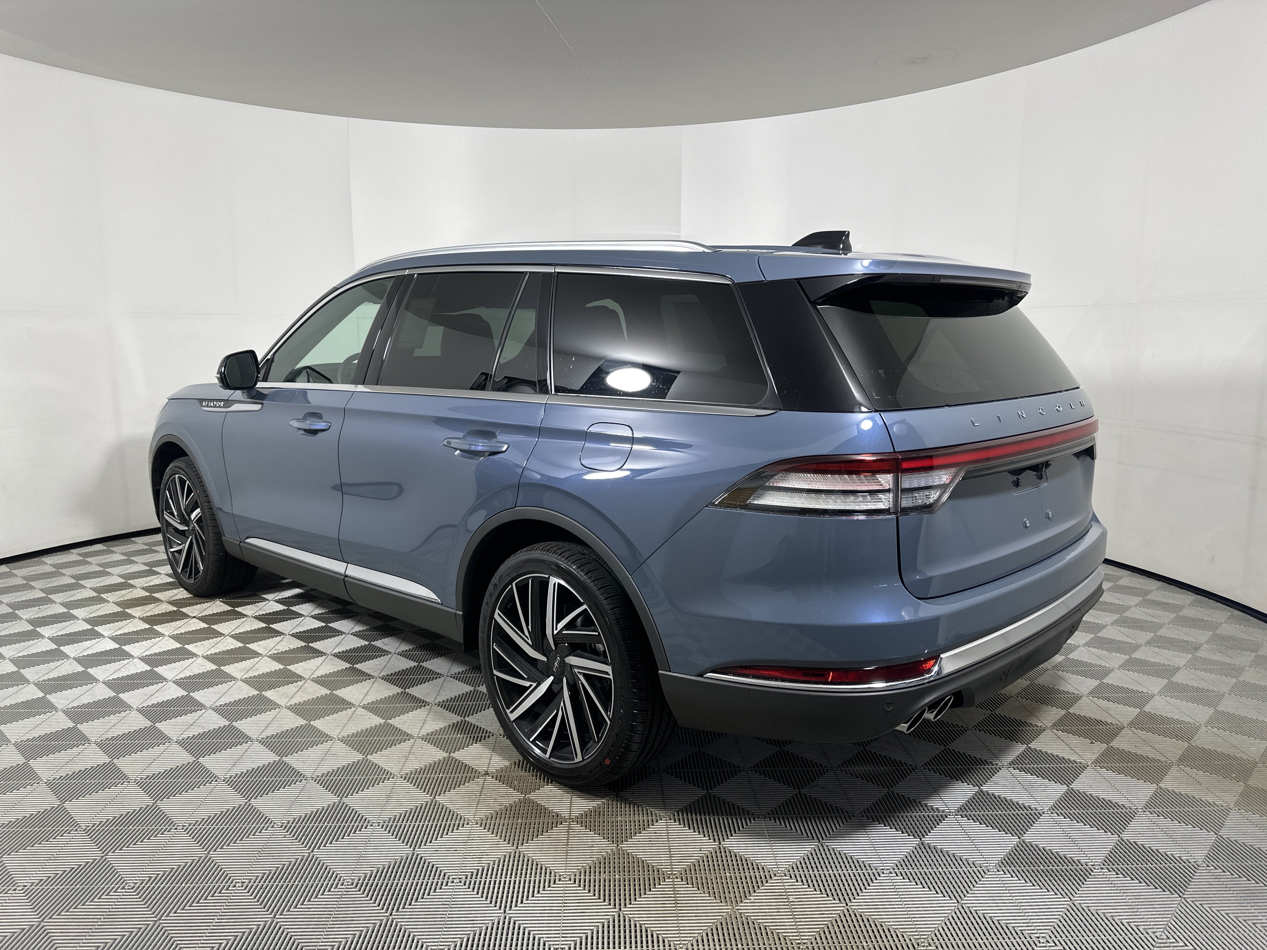 New 2025 Lincoln Aviator Reserve image 5