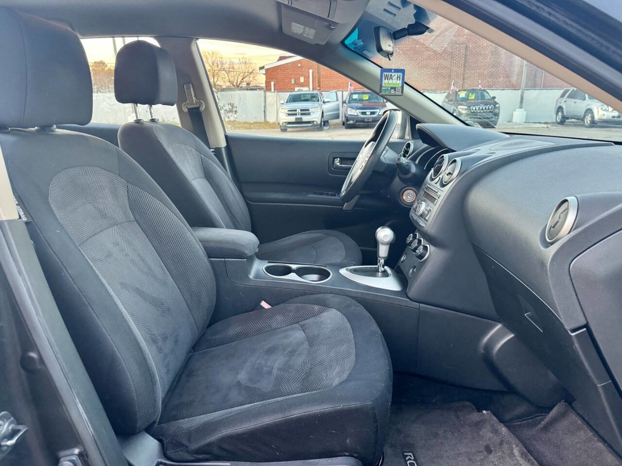 Used 2011 Nissan Rogue S image 12