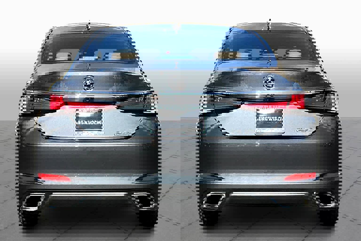 New 2025 Lexus ES 350 w/ Premium Package image 4