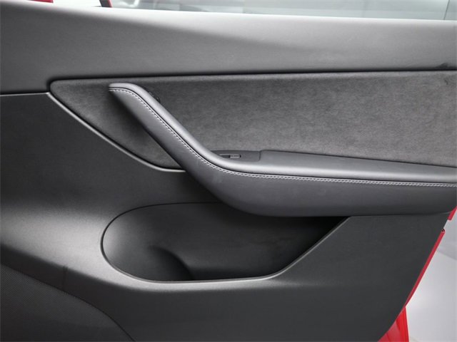 Used 2022 Tesla Model Y Performance image 31