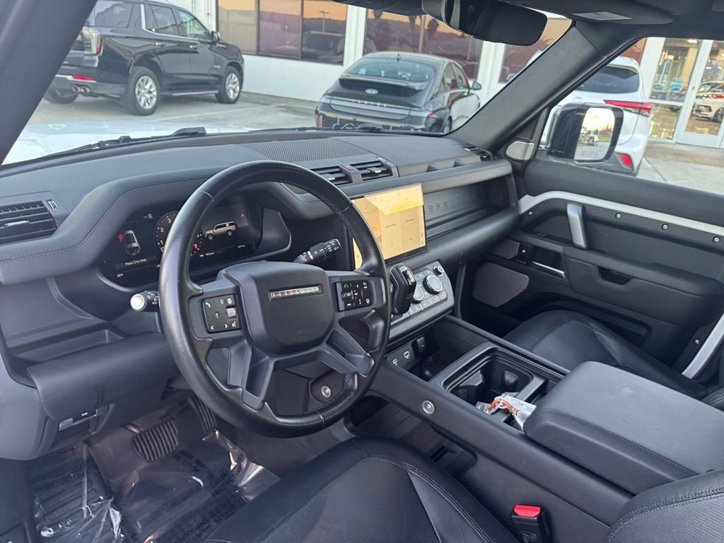 Used 2024 Land Rover Defender 130 X-Dynamic SE image 14