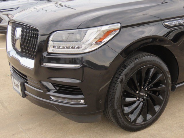 Used 2020 Lincoln Navigator Reserve w/ Equipment Group 208A Reserve AWD/4WD image 3