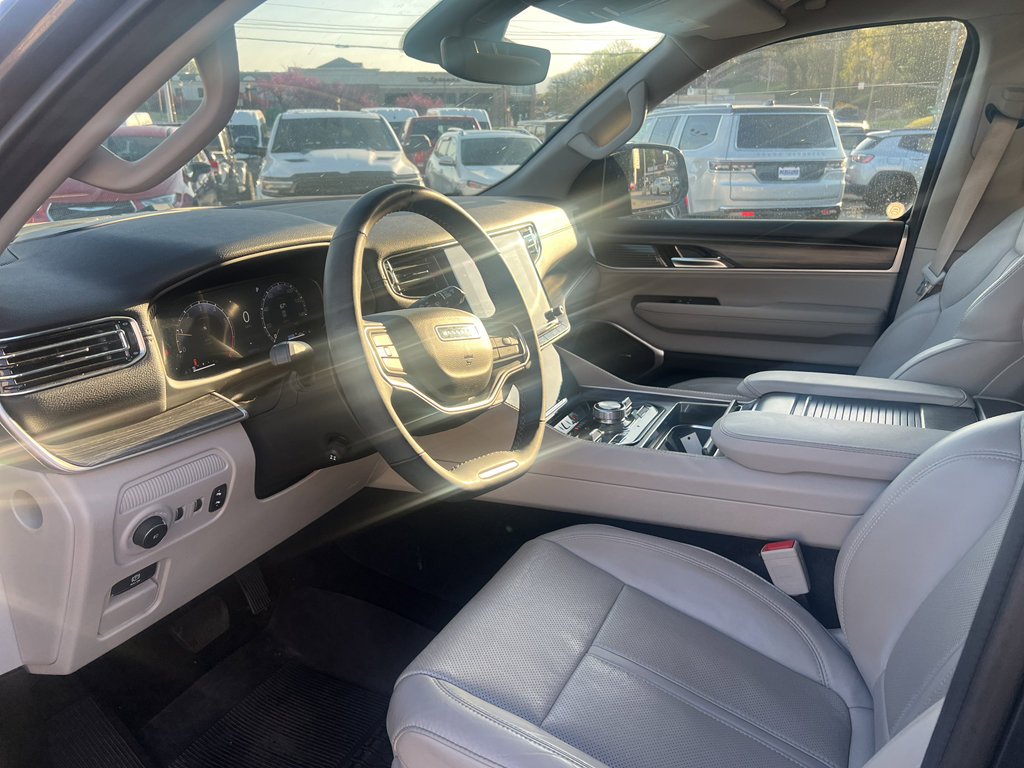 Used 2024 Jeep Wagoneer Series II w/ Convenience Group I image 5