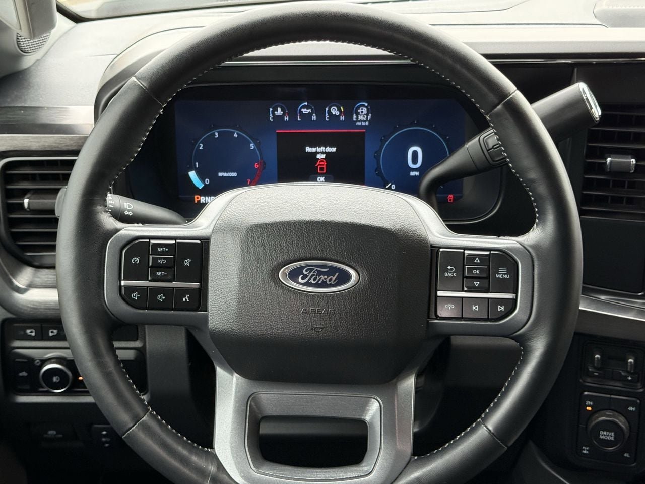 Used 2024 Ford F350 Lariat w/ FX4 Off-Road Package AWD/4WD image 11