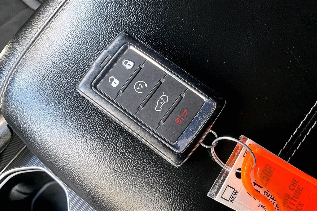 Used 2024 Jeep Grand Cherokee Altitude AWD/4WD image 26