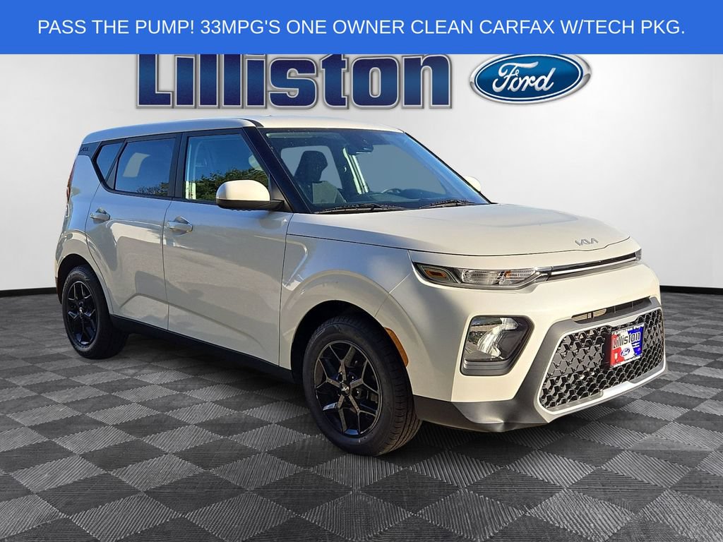 Used 2022 Kia Soul LX w/ Technology Package FWD image 3