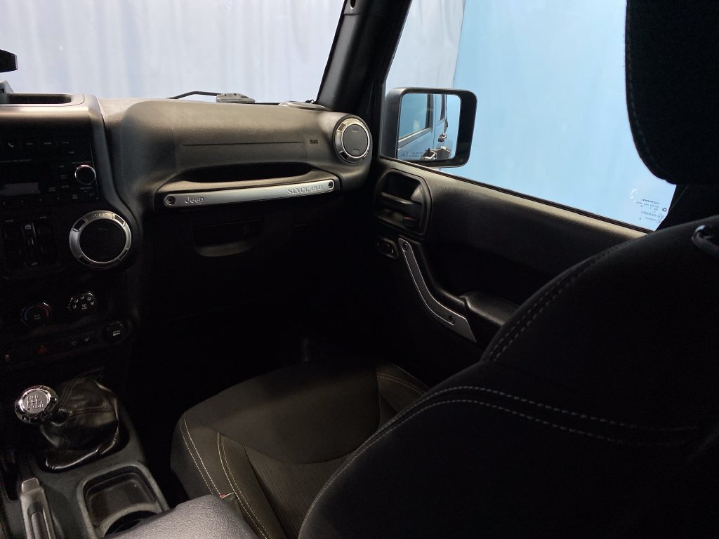 Certified 2017 Jeep Wrangler Unlimited Sahara w/ Connectivity Group AWD/4WD image 26