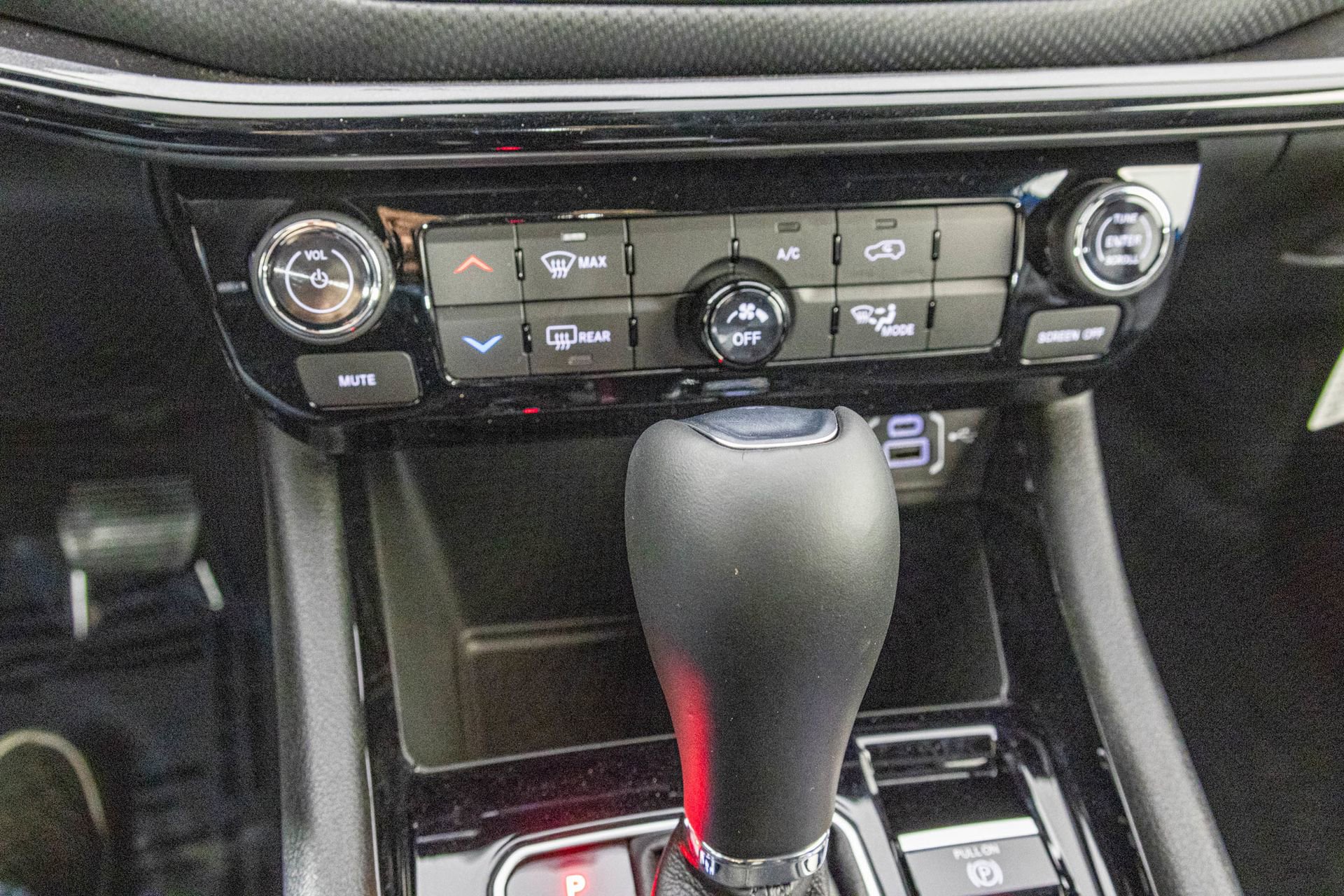 New 2026 Jeep Compass Latitude image 26