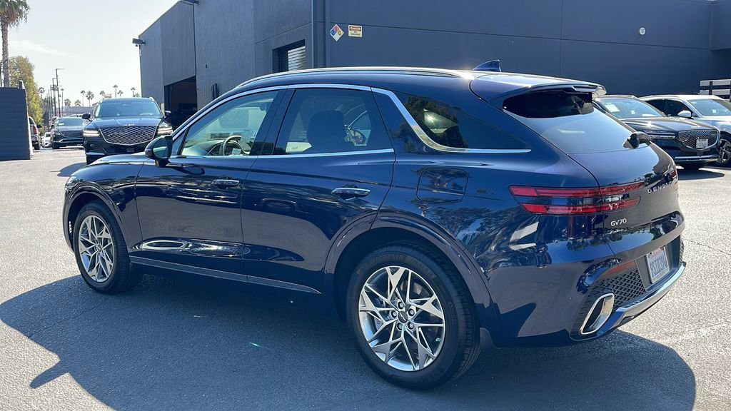 Used 2025 Genesis GV70 2.5T w/ Select Package image 11