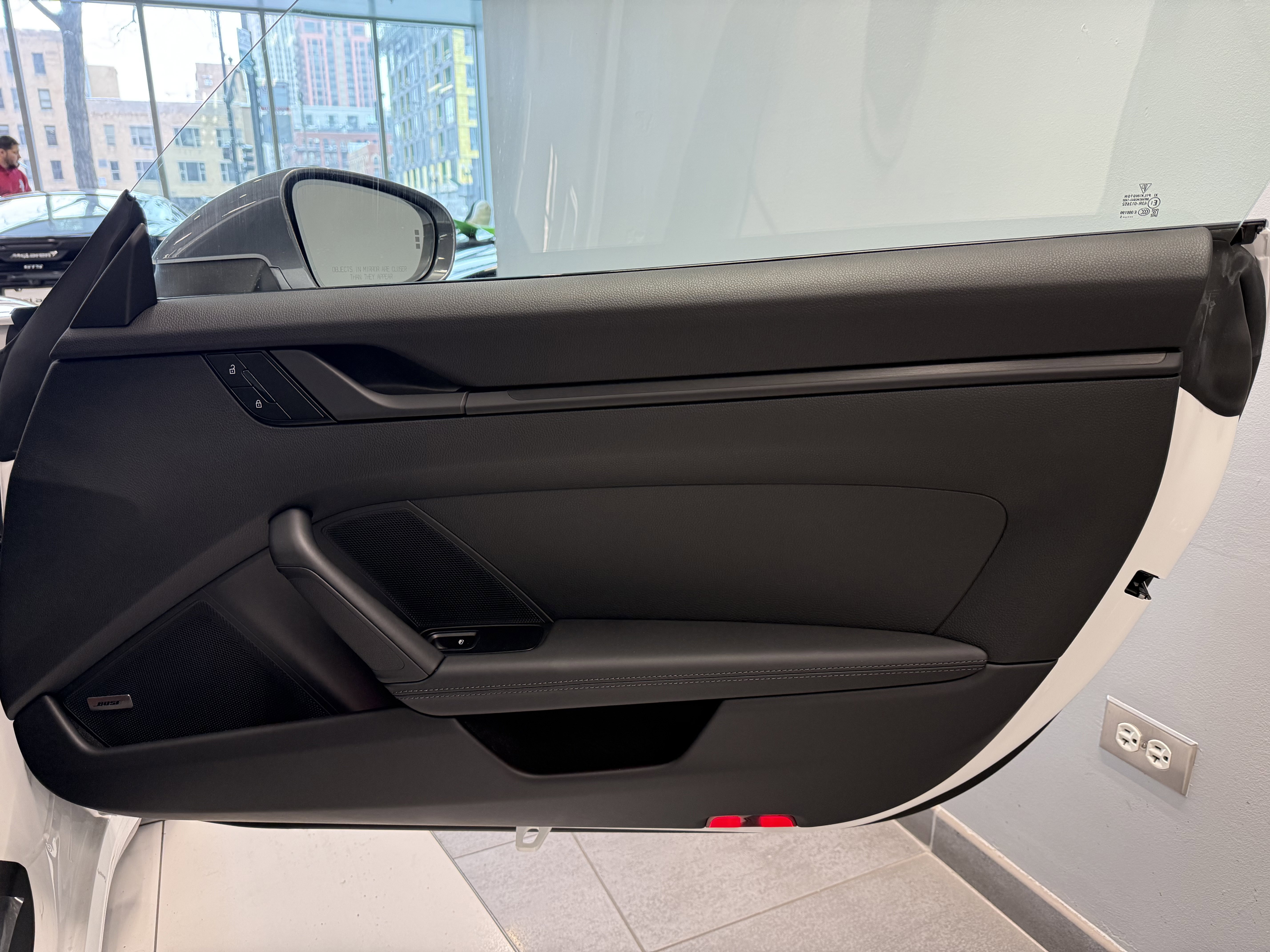 Used 2025 Porsche 911 Carrera RWD image 22