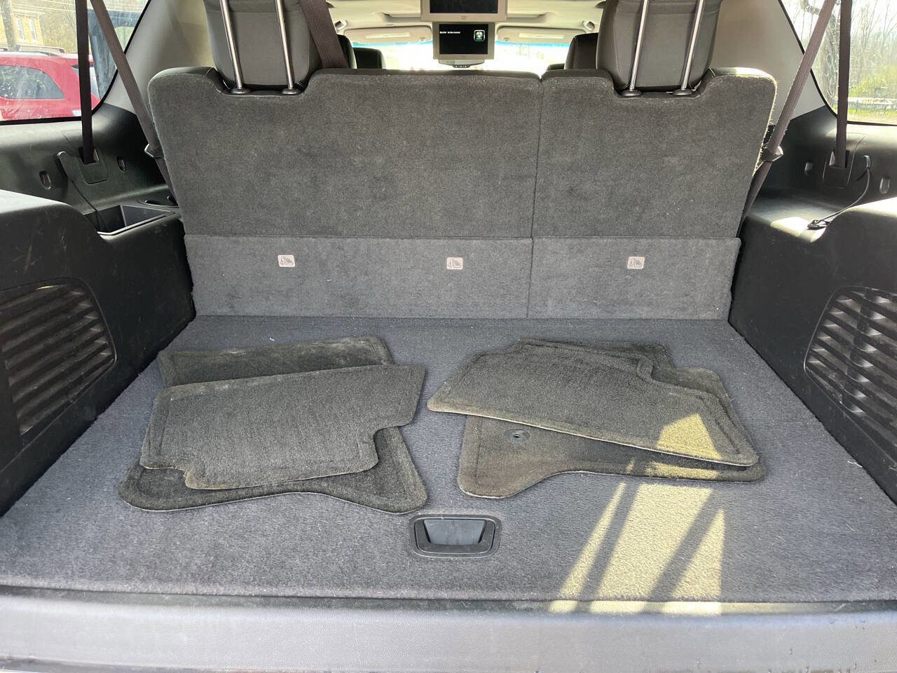 Used 2015 Chevrolet Suburban LT image 38