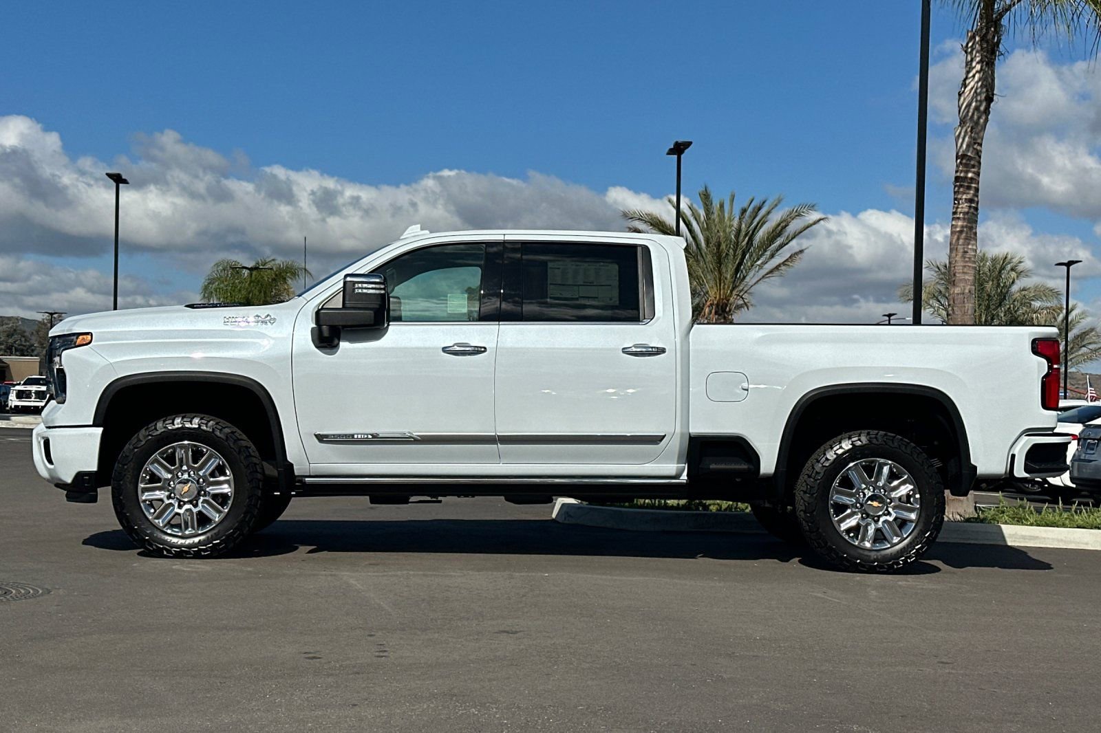 New 2026 Chevrolet Silverado 2500 High Country w/ High Country Premium Package AWD/4WD image 7