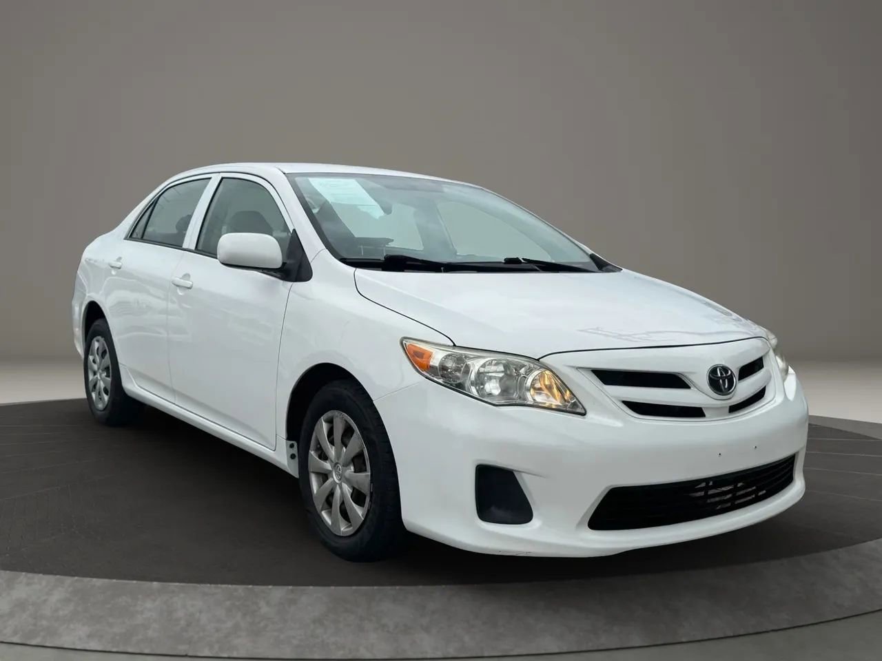 Used 2013 Toyota Corolla L image 3