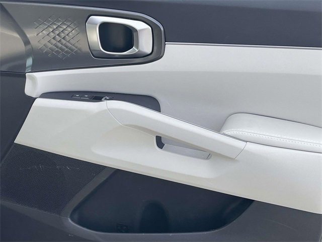 Certified 2023 Kia Sorento S image 17