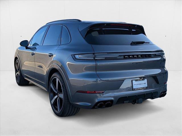 New 2025 Porsche Cayenne GTS image 3