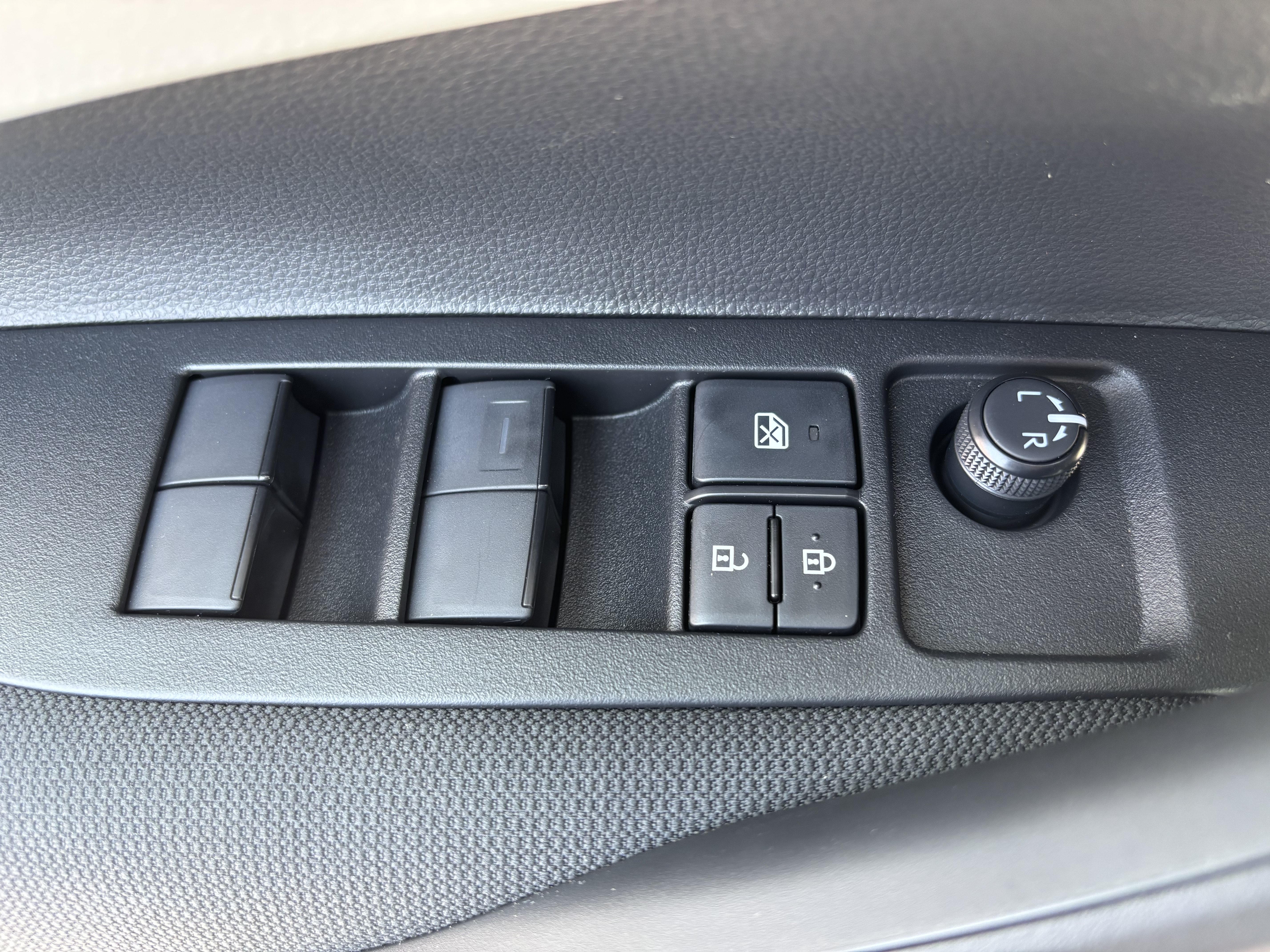 New 2026 Toyota Corolla SE w/ SE Premium Package FWD image 16