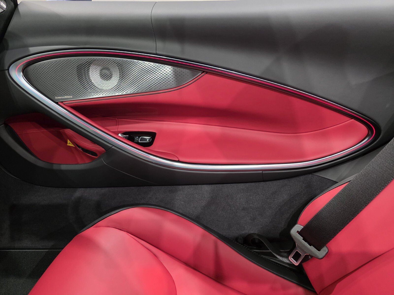 New 2026 McLaren Artura Spider RWD image 17