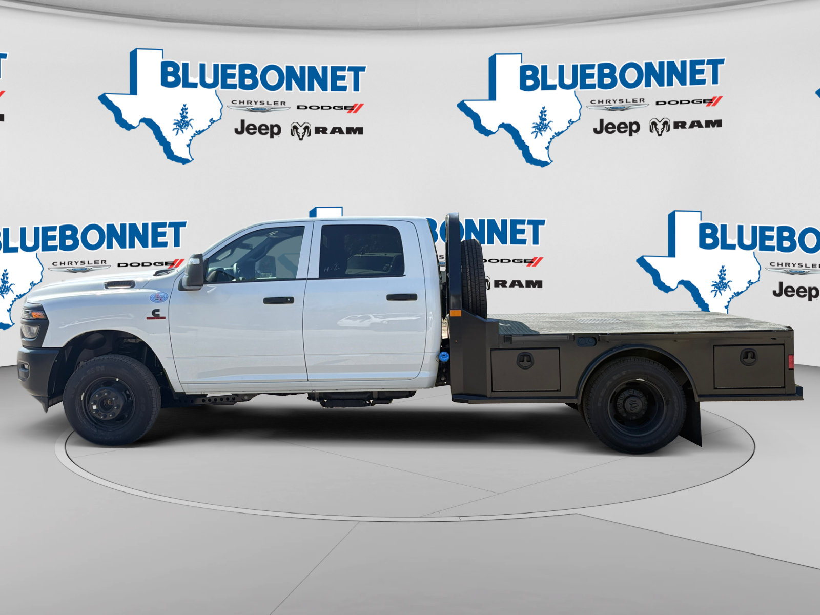 New 2026 RAM 3500 Tradesman AWD/4WD image 8