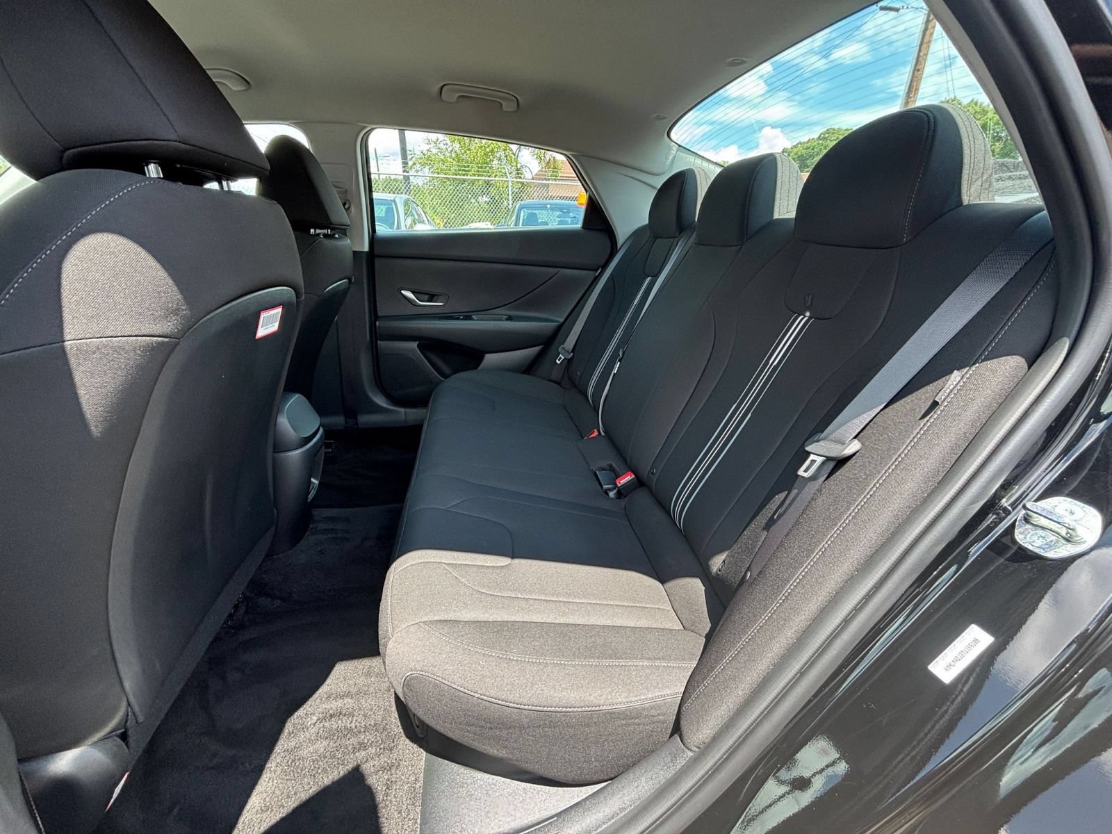 Used 2026 Hyundai Elantra Hybrid FWD image 25