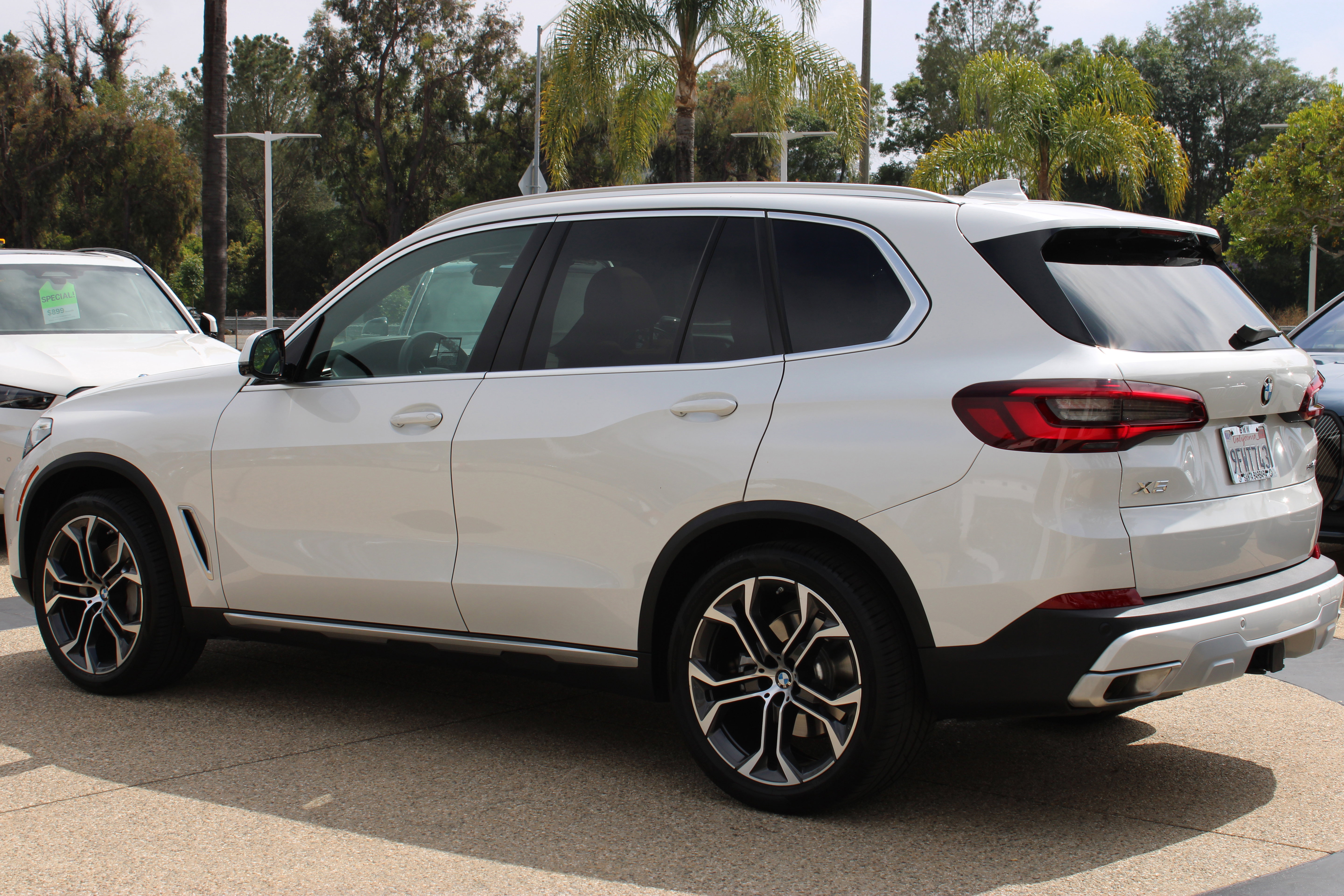 Used 2023 BMW X5 sDrive40i RWD image 3