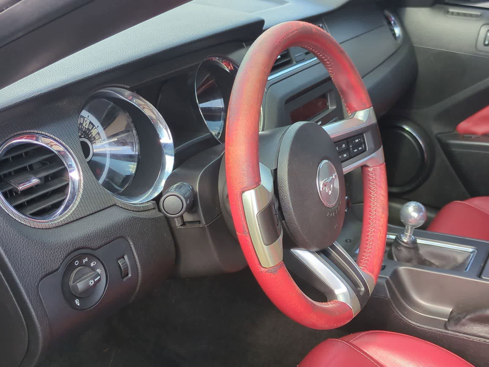 Used 2013 Ford Mustang GT Premium w/ Comfort Pkg image 10